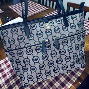 Michael Kors Black and Gray Shoulder Bag